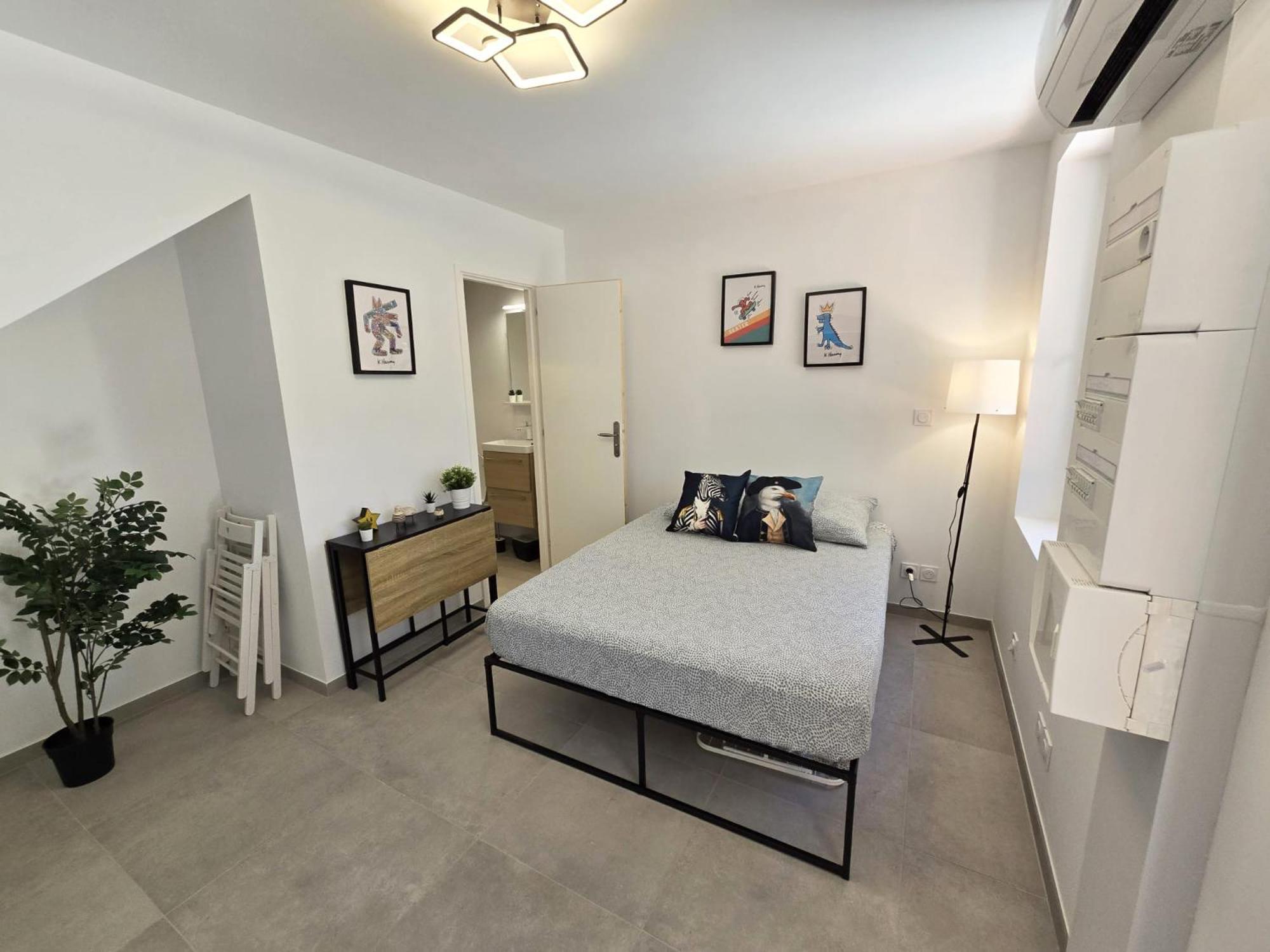 Gregbnb - Studio 17M2 - Terrasse - Clim - Ouest - 4 土伦 外观 照片